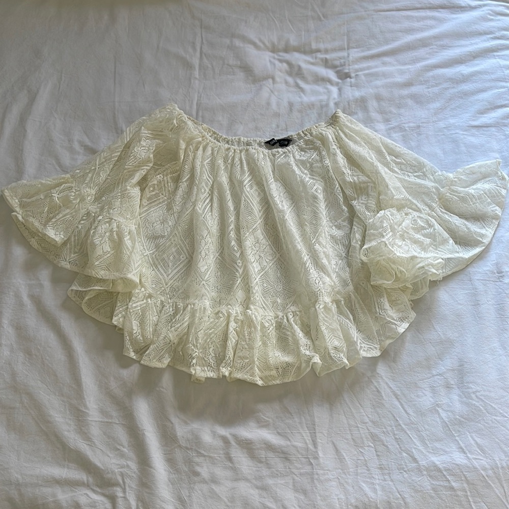 Lookbook Store flowy lacy top